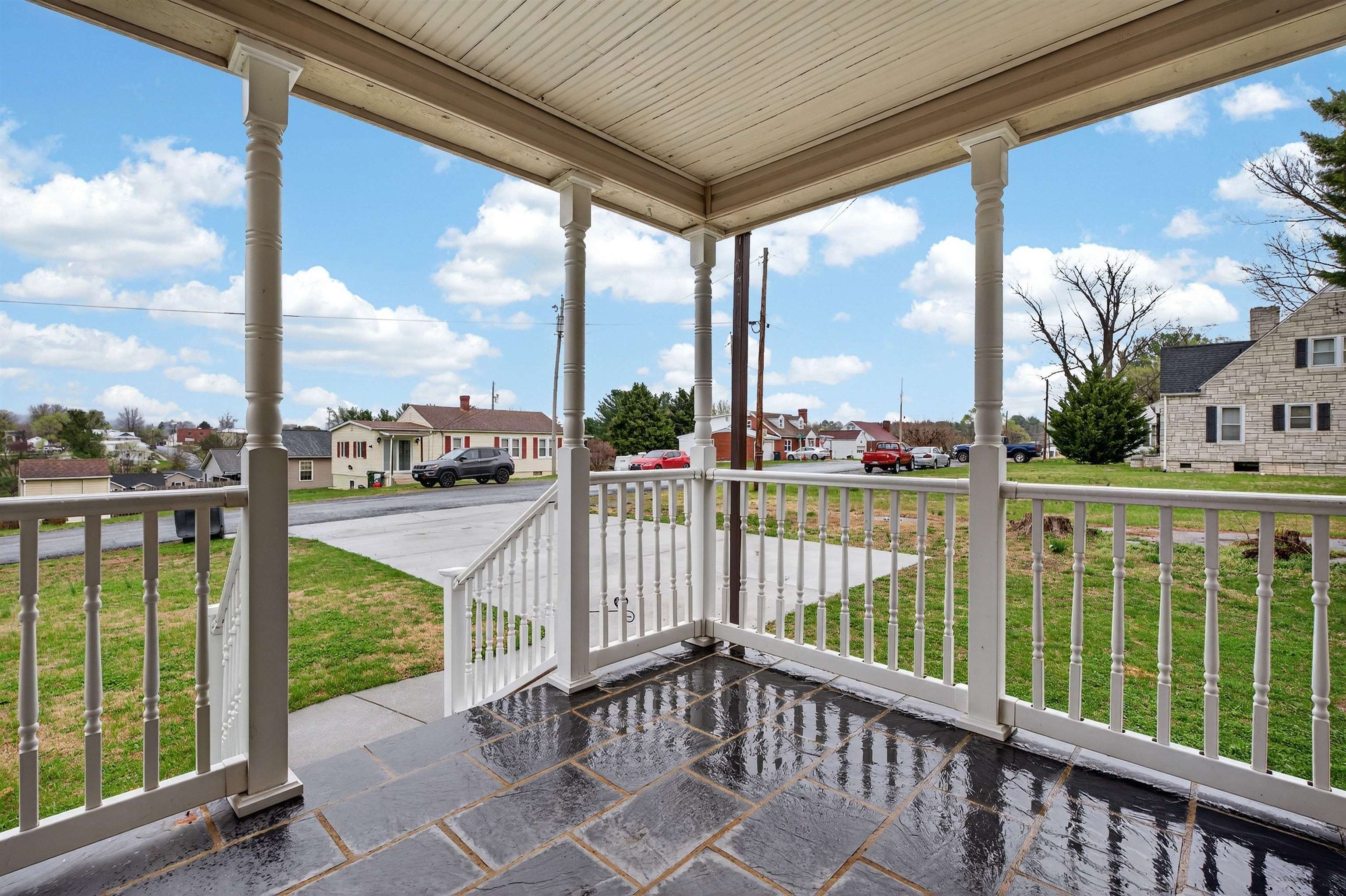 106 SHENANDOAH AVE, SHENANDOAH, Virginia 22849, 3 Bedrooms Bedrooms, ,2 BathroomsBathrooms,Residential,106 SHENANDOAH AVE,675138 MLS # 675138