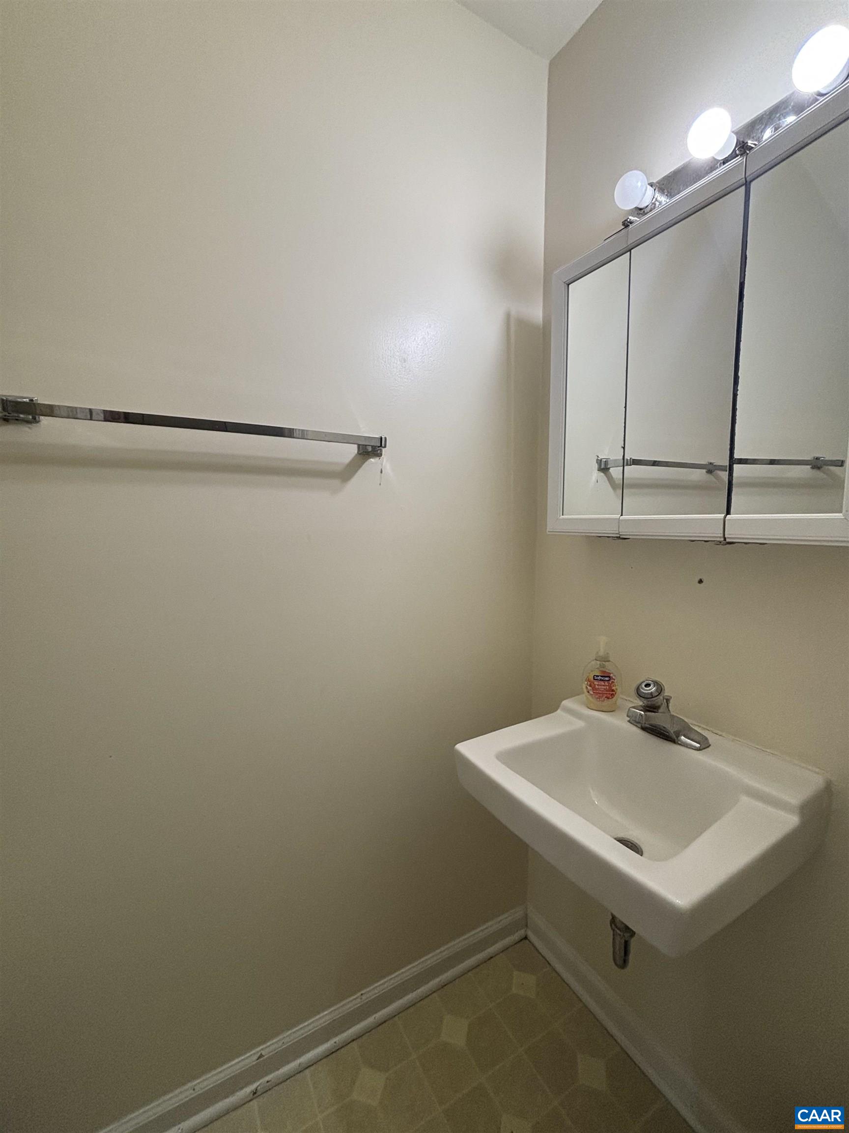 1602 TOWNWOOD CT, CHARLOTTESVILLE, Virginia 22901, 3 Bedrooms Bedrooms, ,1 BathroomBathrooms,Residential,1602 TOWNWOOD CT,675140 MLS # 675140 1602 TOWNWOOD CT, CHARLOTTESVILLE, Virginia 22901, 3 Bedrooms Bedrooms, ,1 BathroomBathrooms,Residential,1602 TOWNWOOD CT,675140 MLS # 675140