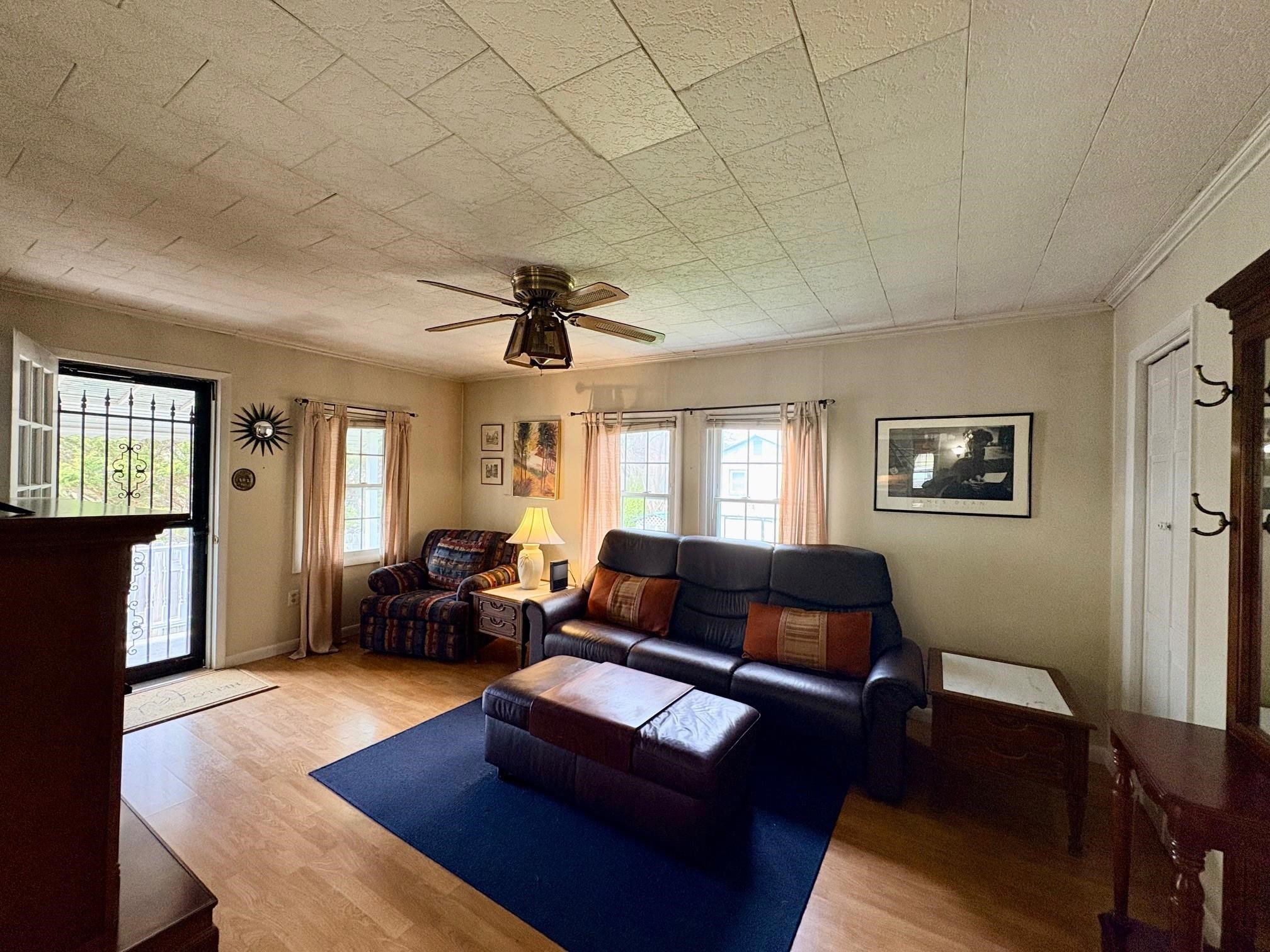 71 KINGSTOWN LN, HOT SPRINGS, Virginia 24445, 4 Bedrooms Bedrooms, ,2 BathroomsBathrooms,Residential,71 KINGSTOWN LN,675144 MLS # 675144 71 KINGSTOWN LN, HOT SPRINGS, Virginia 24445, 4 Bedrooms Bedrooms, ,2 BathroomsBathrooms,Residential,71 KINGSTOWN LN,675144 MLS # 675144