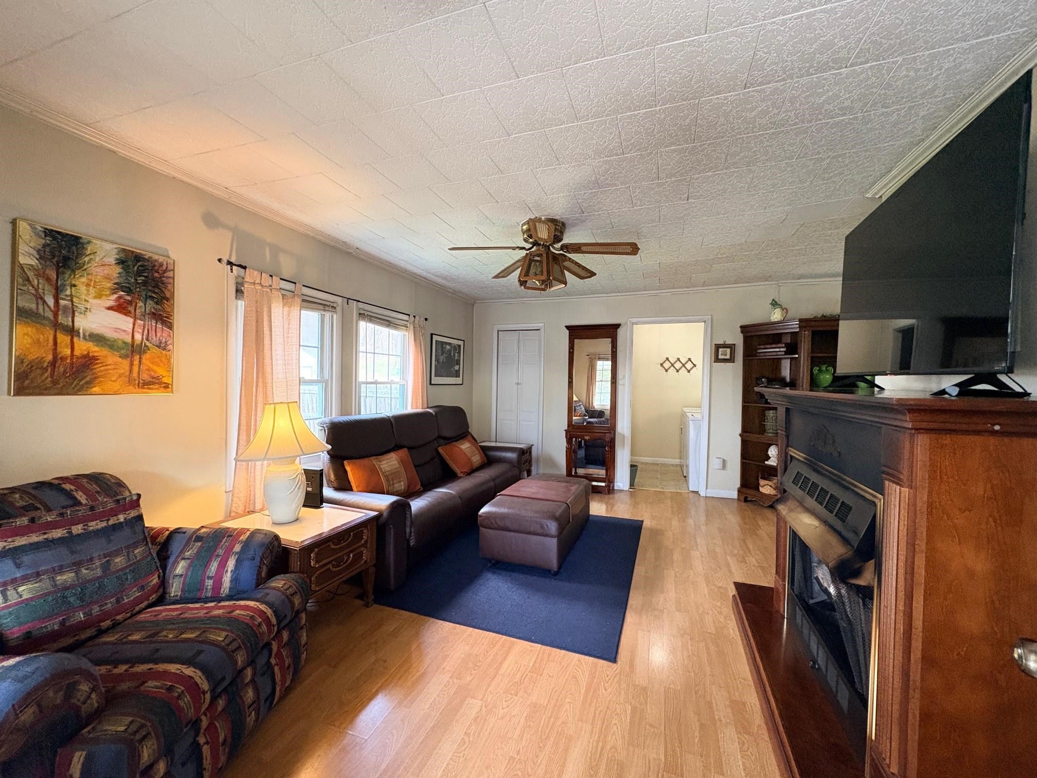 71 KINGSTOWN LN, HOT SPRINGS, Virginia 24445, 4 Bedrooms Bedrooms, ,2 BathroomsBathrooms,Residential,71 KINGSTOWN LN,675144 MLS # 675144 71 KINGSTOWN LN, HOT SPRINGS, Virginia 24445, 4 Bedrooms Bedrooms, ,2 BathroomsBathrooms,Residential,71 KINGSTOWN LN,675144 MLS # 675144