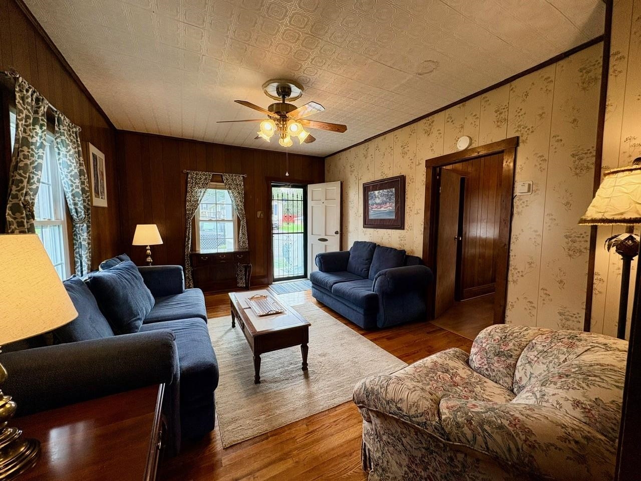 71 KINGSTOWN LN, HOT SPRINGS, Virginia 24445, 4 Bedrooms Bedrooms, ,2 BathroomsBathrooms,Residential,71 KINGSTOWN LN,675144 MLS # 675144 71 KINGSTOWN LN, HOT SPRINGS, Virginia 24445, 4 Bedrooms Bedrooms, ,2 BathroomsBathrooms,Residential,71 KINGSTOWN LN,675144 MLS # 675144