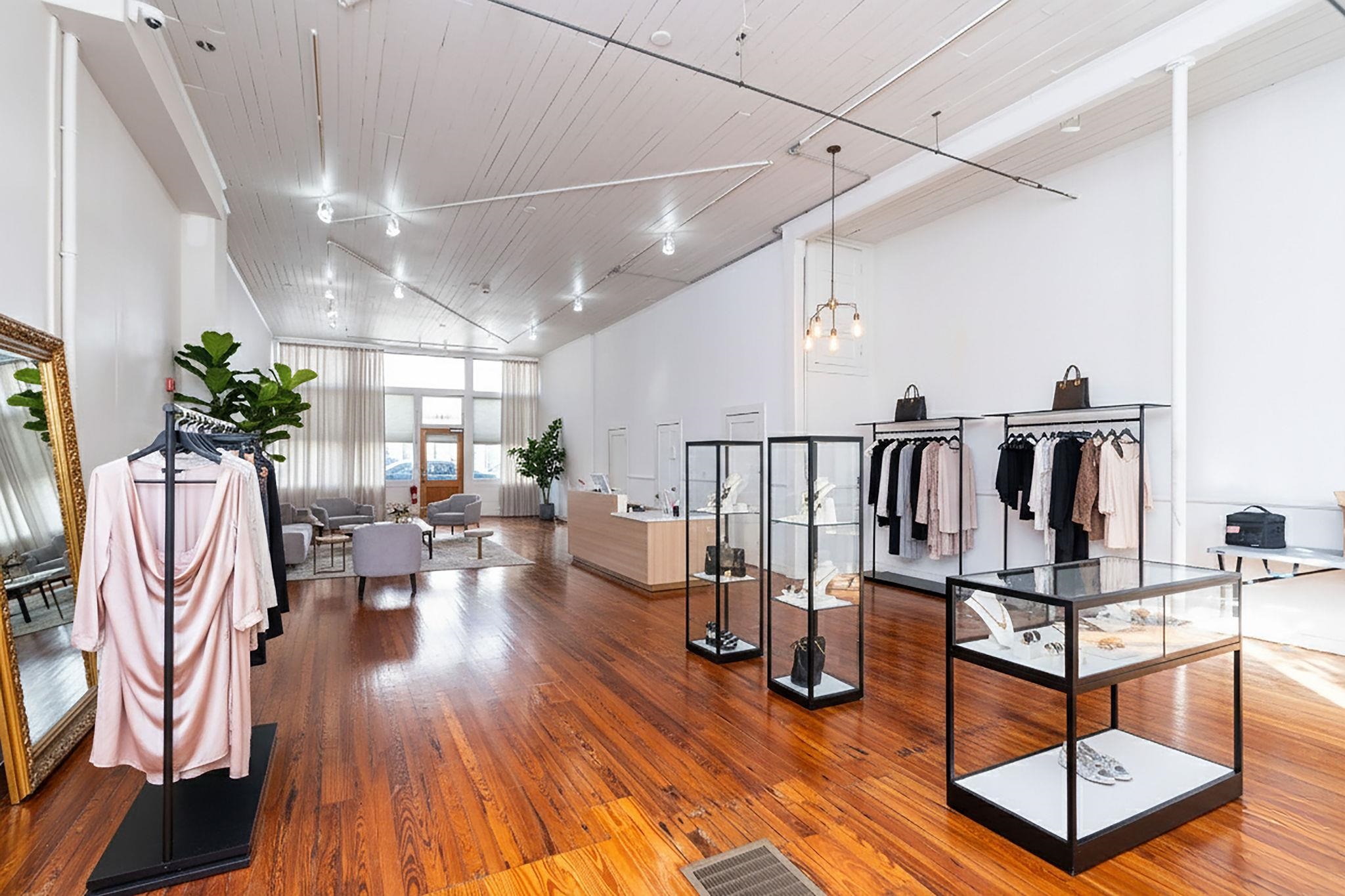 111 S AUGUSTA ST, STAUNTON, Virginia 24401, ,Commercial,111 S AUGUSTA ST,670263 MLS # 670263