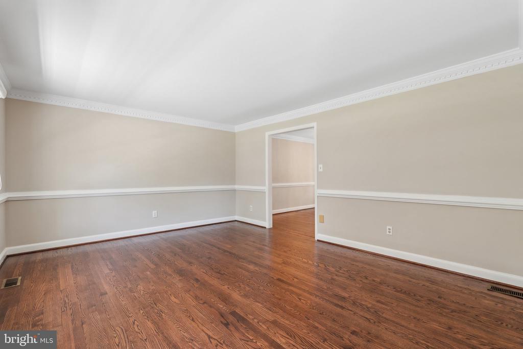 7708 CASTLEBURY CT, WARRENTON, Virginia 20186, 3 Bedrooms Bedrooms, ,2 BathroomsBathrooms,Residential,7708 CASTLEBURY CT,VAFQ2016668 MLS # VAFQ2016668