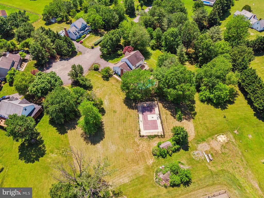 7708 CASTLEBURY CT, WARRENTON, Virginia 20186, 3 Bedrooms Bedrooms, ,2 BathroomsBathrooms,Residential,7708 CASTLEBURY CT,VAFQ2016668 MLS # VAFQ2016668