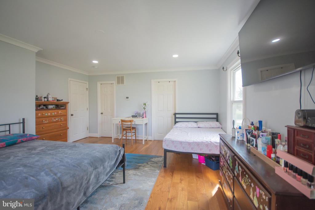 6867 MAPLEWOOD DR, BEALETON, Virginia, 5 Bedrooms Bedrooms, ,3 BathroomsBathrooms,Residential,6867 MAPLEWOOD DR,VAFQ2020582 MLS # VAFQ2020582