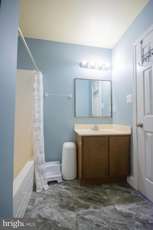 6867 MAPLEWOOD DR, BEALETON, Virginia, 5 Bedrooms Bedrooms, ,3 BathroomsBathrooms,Residential,6867 MAPLEWOOD DR,VAFQ2020582 MLS # VAFQ2020582