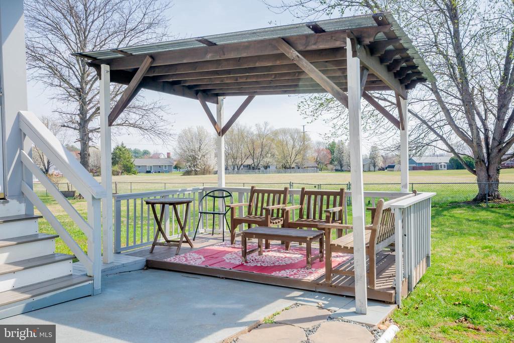 6867 MAPLEWOOD DR, BEALETON, Virginia, 5 Bedrooms Bedrooms, ,3 BathroomsBathrooms,Residential,6867 MAPLEWOOD DR,VAFQ2020582 MLS # VAFQ2020582