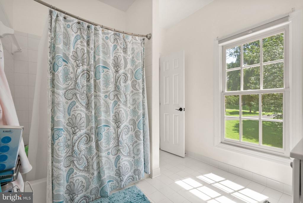 7188 KENTHURST LN, THE PLAINS, Virginia, 5 Bedrooms Bedrooms, ,4 BathroomsBathrooms,Residential,7188 KENTHURST LN,VAFQ2020798 MLS # VAFQ2020798