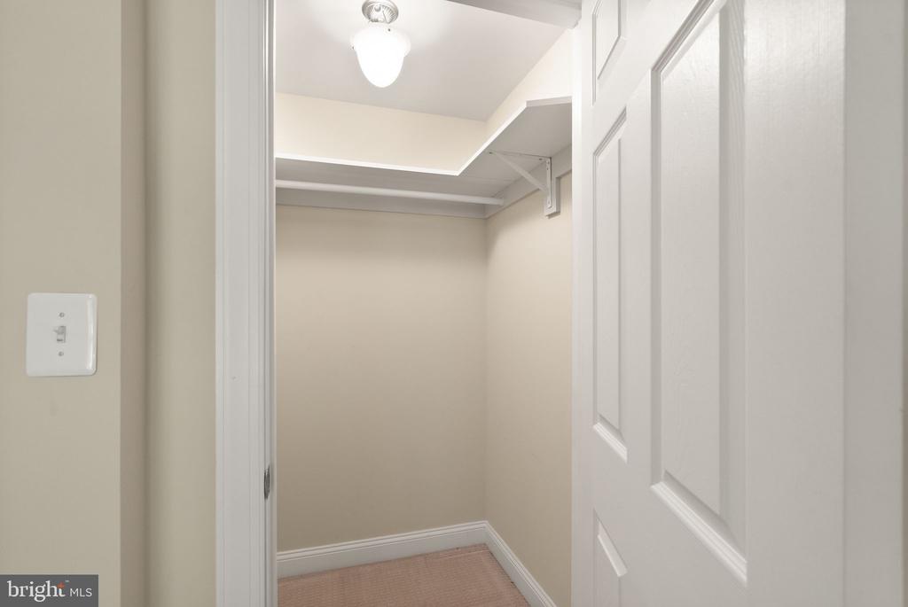 7188 KENTHURST LN, THE PLAINS, Virginia, 5 Bedrooms Bedrooms, ,4 BathroomsBathrooms,Residential,7188 KENTHURST LN,VAFQ2020798 MLS # VAFQ2020798