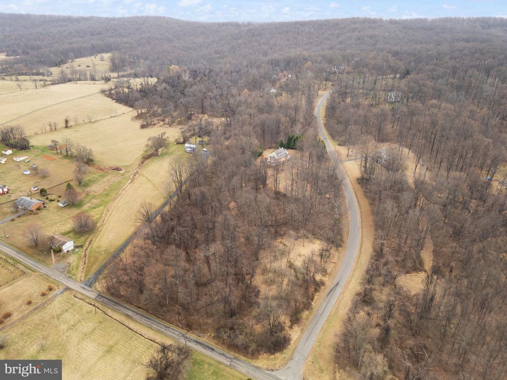 7188 KENTHURST LN, THE PLAINS, Virginia, 5 Bedrooms Bedrooms, ,4 BathroomsBathrooms,Residential,7188 KENTHURST LN,VAFQ2020798 MLS # VAFQ2020798