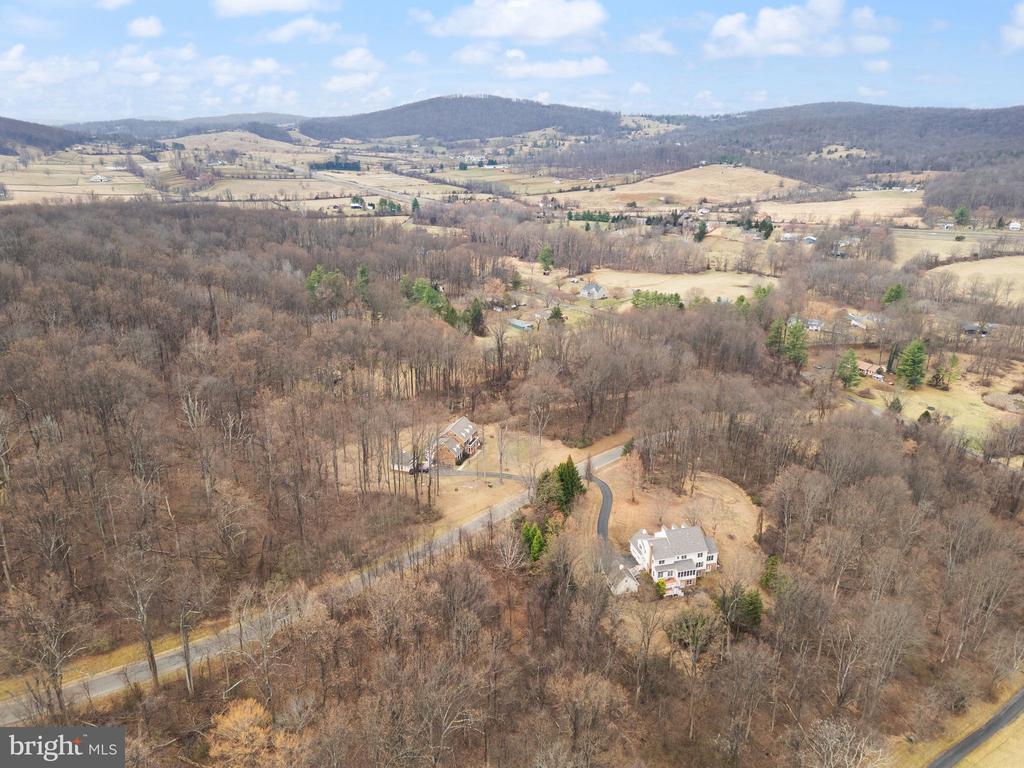 7188 KENTHURST LN, THE PLAINS, Virginia, 5 Bedrooms Bedrooms, ,4 BathroomsBathrooms,Residential,7188 KENTHURST LN,VAFQ2020798 MLS # VAFQ2020798