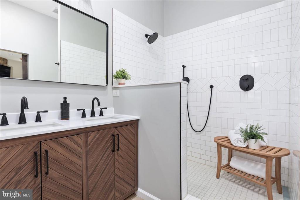 5331 MERRY OAKS RD, THE PLAINS, Virginia, 3 Bedrooms Bedrooms, ,2 BathroomsBathrooms,Residential,5331 MERRY OAKS RD,VAFQ2020964 MLS # VAFQ2020964