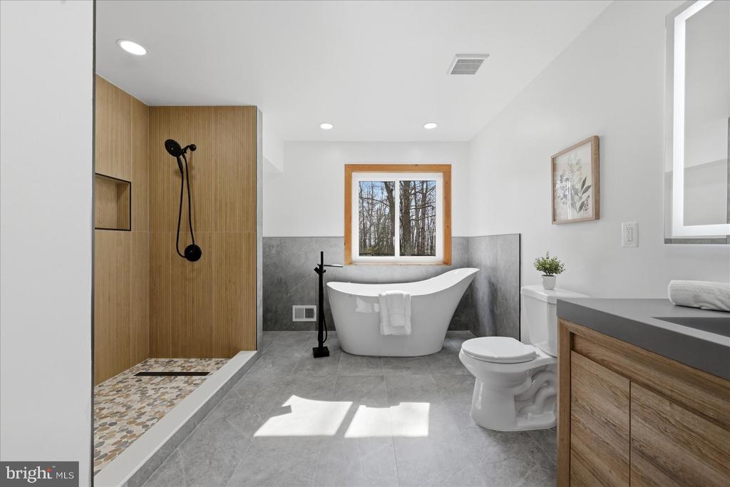 9844 TIMBER HTS, MARSHALL, Virginia, 4 Bedrooms Bedrooms, ,4 BathroomsBathrooms,Residential,9844 TIMBER HTS,VAFQ2020572 MLS # VAFQ2020572