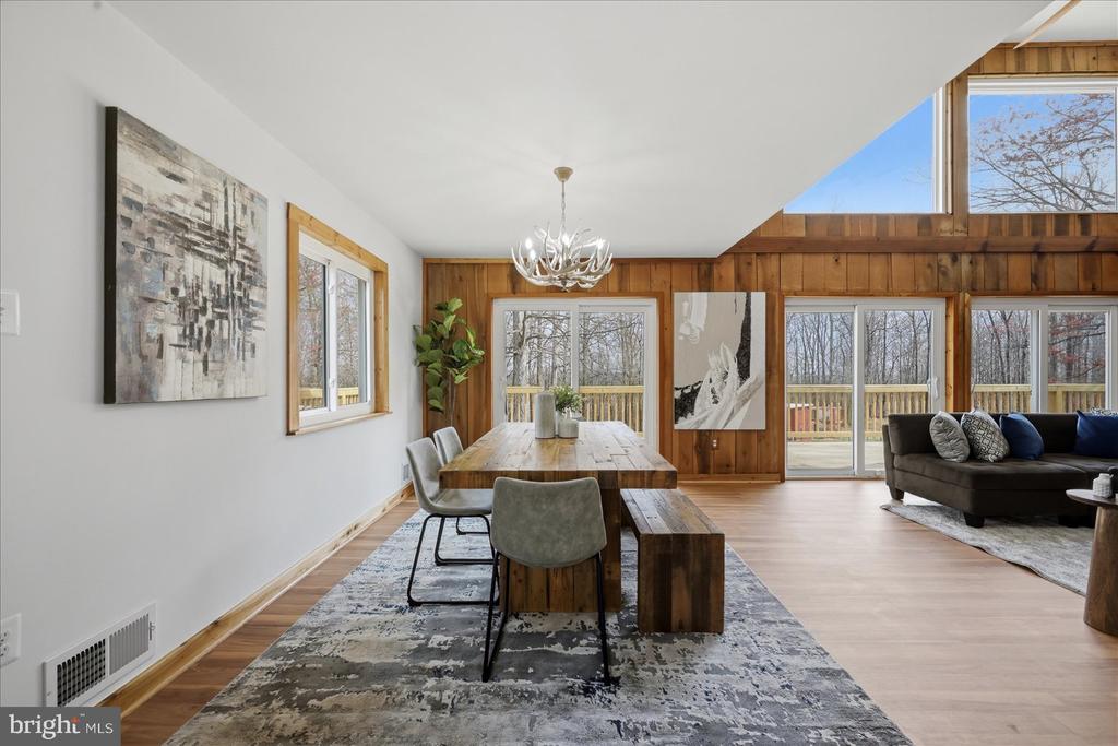 9844 TIMBER HTS, MARSHALL, Virginia, 4 Bedrooms Bedrooms, ,4 BathroomsBathrooms,Residential,9844 TIMBER HTS,VAFQ2020572 MLS # VAFQ2020572