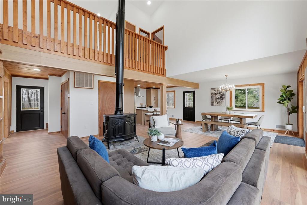 9844 TIMBER HTS, MARSHALL, Virginia, 4 Bedrooms Bedrooms, ,4 BathroomsBathrooms,Residential,9844 TIMBER HTS,VAFQ2020572 MLS # VAFQ2020572