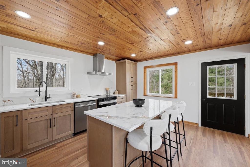 9844 TIMBER HTS, MARSHALL, Virginia, 4 Bedrooms Bedrooms, ,4 BathroomsBathrooms,Residential,9844 TIMBER HTS,VAFQ2020572 MLS # VAFQ2020572