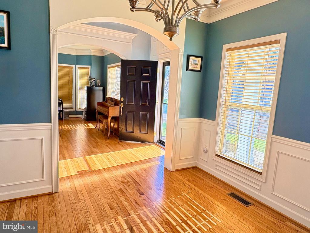 7507 KATIE DR, FREDERICKSBURG, Virginia 22407, 5 Bedrooms Bedrooms, ,4 BathroomsBathrooms,Residential,7507 KATIE DR,VASP2040220 MLS # VASP2040220