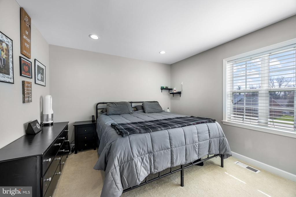 202 LEEDS CT E, WARRENTON, Virginia 20186, 3 Bedrooms Bedrooms, ,2 BathroomsBathrooms,Residential,202 LEEDS CT E,VAFQ2021002 MLS # VAFQ2021002