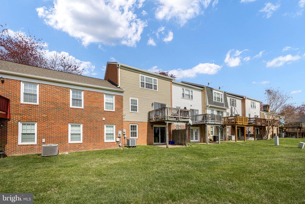 202 LEEDS CT E, WARRENTON, Virginia 20186, 3 Bedrooms Bedrooms, ,2 BathroomsBathrooms,Residential,202 LEEDS CT E,VAFQ2021002 MLS # VAFQ2021002