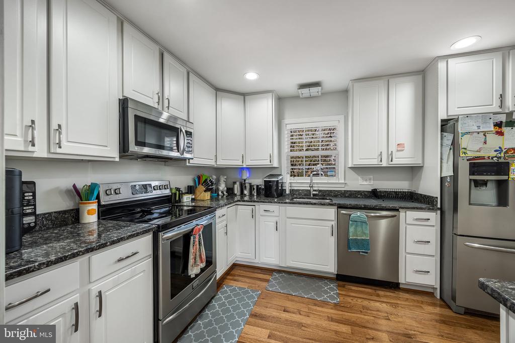 202 LEEDS CT E, WARRENTON, Virginia 20186, 3 Bedrooms Bedrooms, ,2 BathroomsBathrooms,Residential,202 LEEDS CT E,VAFQ2021002 MLS # VAFQ2021002