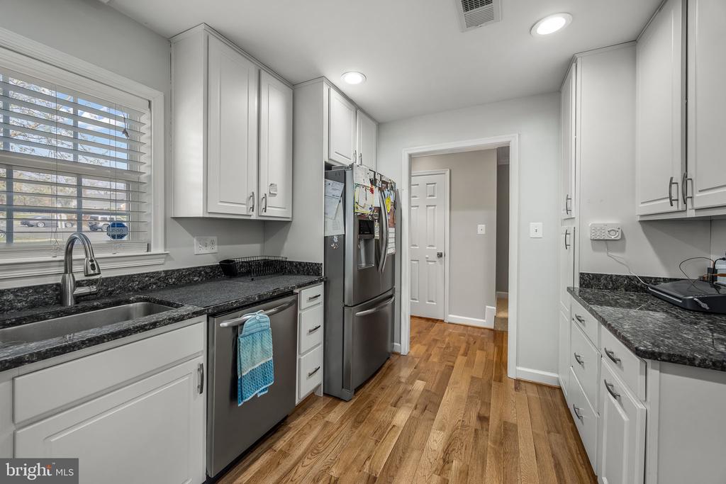 202 LEEDS CT E, WARRENTON, Virginia 20186, 3 Bedrooms Bedrooms, ,2 BathroomsBathrooms,Residential,202 LEEDS CT E,VAFQ2021002 MLS # VAFQ2021002