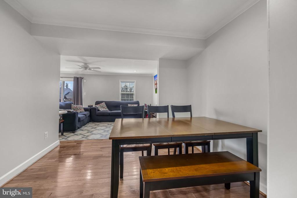 202 LEEDS CT E, WARRENTON, Virginia 20186, 3 Bedrooms Bedrooms, ,2 BathroomsBathrooms,Residential,202 LEEDS CT E,VAFQ2021002 MLS # VAFQ2021002