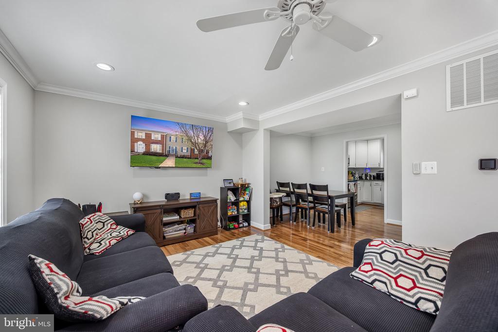 202 LEEDS CT E, WARRENTON, Virginia 20186, 3 Bedrooms Bedrooms, ,2 BathroomsBathrooms,Residential,202 LEEDS CT E,VAFQ2021002 MLS # VAFQ2021002