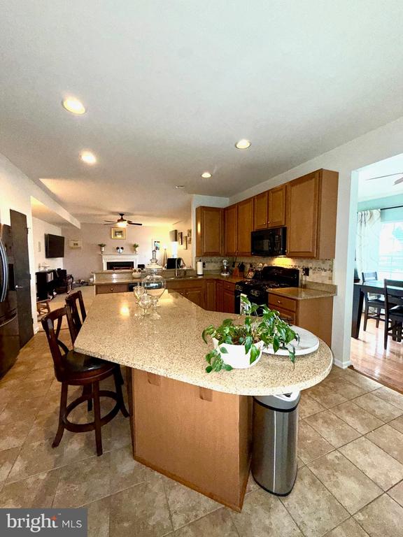 9413 BIRCH CLIFF DR, FREDERICKSBURG, Virginia 22407, 4 Bedrooms Bedrooms, ,2 BathroomsBathrooms,Residential,9413 BIRCH CLIFF DR,VASP2040240 MLS # VASP2040240