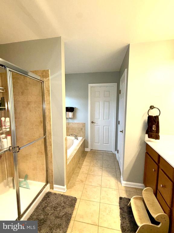 9413 BIRCH CLIFF DR, FREDERICKSBURG, Virginia 22407, 4 Bedrooms Bedrooms, ,2 BathroomsBathrooms,Residential,9413 BIRCH CLIFF DR,VASP2040240 MLS # VASP2040240