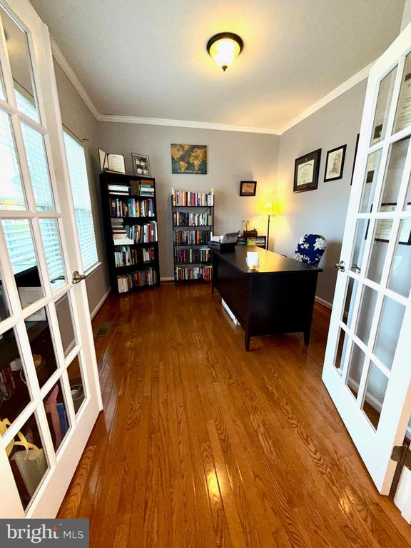 9413 BIRCH CLIFF DR, FREDERICKSBURG, Virginia 22407, 4 Bedrooms Bedrooms, ,2 BathroomsBathrooms,Residential,9413 BIRCH CLIFF DR,VASP2040240 MLS # VASP2040240