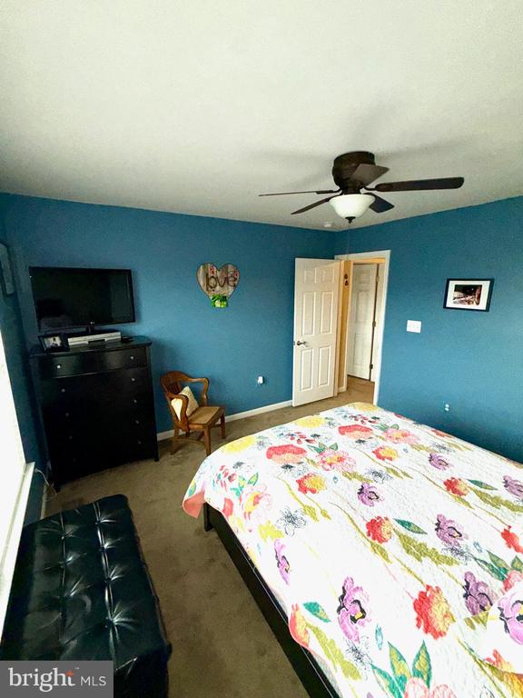 9413 BIRCH CLIFF DR, FREDERICKSBURG, Virginia 22407, 4 Bedrooms Bedrooms, ,2 BathroomsBathrooms,Residential,9413 BIRCH CLIFF DR,VASP2040240 MLS # VASP2040240