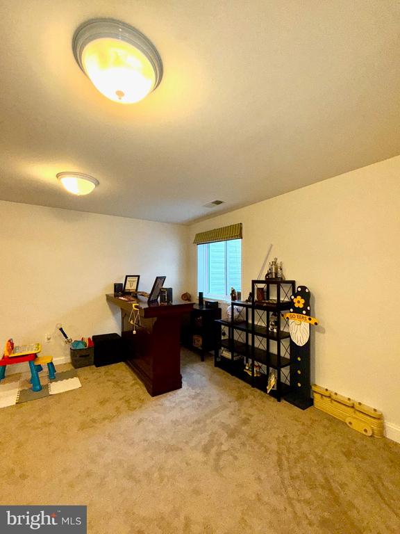 9413 BIRCH CLIFF DR, FREDERICKSBURG, Virginia 22407, 4 Bedrooms Bedrooms, ,2 BathroomsBathrooms,Residential,9413 BIRCH CLIFF DR,VASP2040240 MLS # VASP2040240