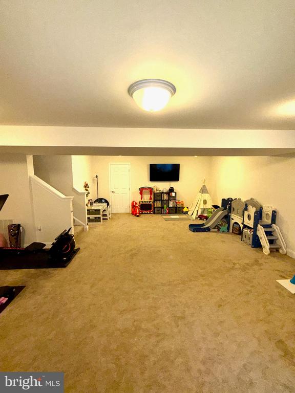 9413 BIRCH CLIFF DR, FREDERICKSBURG, Virginia 22407, 4 Bedrooms Bedrooms, ,2 BathroomsBathrooms,Residential,9413 BIRCH CLIFF DR,VASP2040240 MLS # VASP2040240