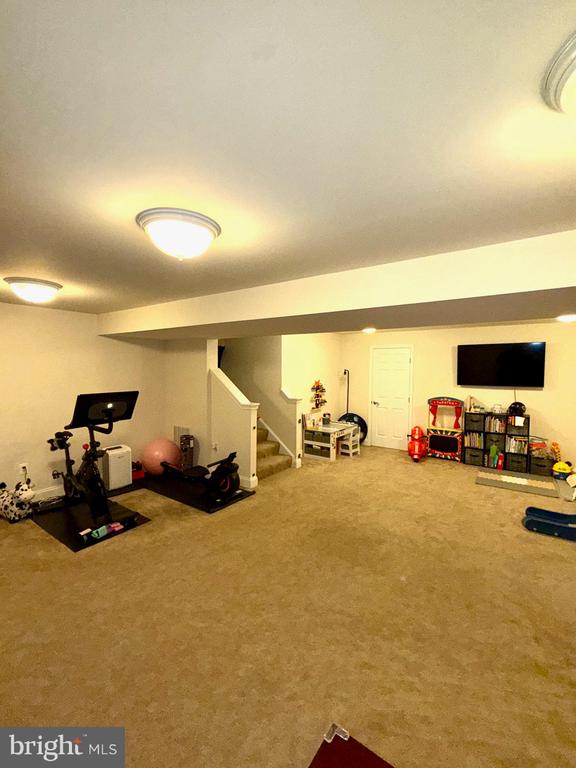 9413 BIRCH CLIFF DR, FREDERICKSBURG, Virginia 22407, 4 Bedrooms Bedrooms, ,2 BathroomsBathrooms,Residential,9413 BIRCH CLIFF DR,VASP2040240 MLS # VASP2040240