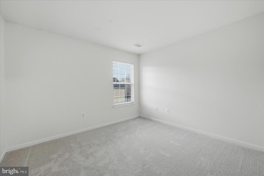 1935 SILVER STAR LN, CULPEPER, Virginia 22701, 3 Bedrooms Bedrooms, ,3 BathroomsBathrooms,Residential,1935 SILVER STAR LN,VACU2012992 MLS # VACU2012992