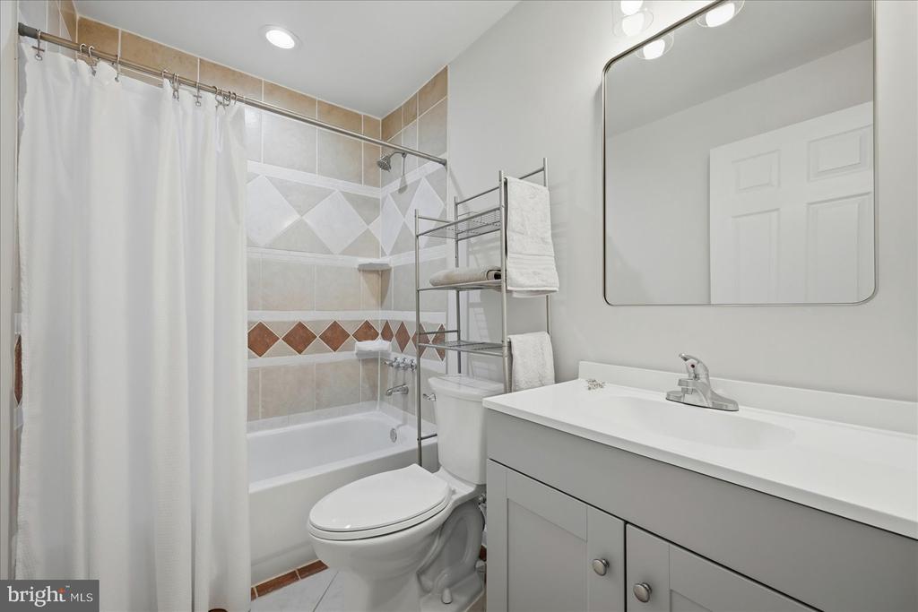 1935 SILVER STAR LN, CULPEPER, Virginia 22701, 3 Bedrooms Bedrooms, ,3 BathroomsBathrooms,Residential,1935 SILVER STAR LN,VACU2012992 MLS # VACU2012992