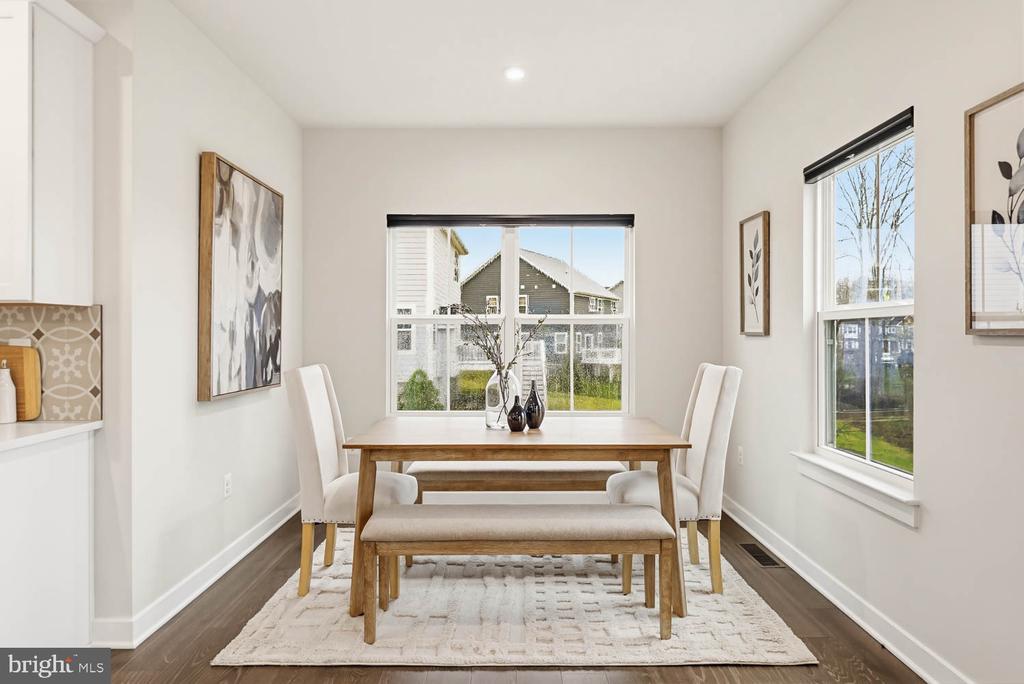 10907 GREEN LEAF RUN, SPOTSYLVANIA, Virginia 22551, 5 Bedrooms Bedrooms, ,4 BathroomsBathrooms,Residential,10907 GREEN LEAF RUN,VASP2040256 MLS # VASP2040256