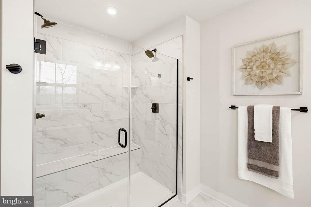 10907 GREEN LEAF RUN, SPOTSYLVANIA, Virginia 22551, 5 Bedrooms Bedrooms, ,4 BathroomsBathrooms,Residential,10907 GREEN LEAF RUN,VASP2040256 MLS # VASP2040256