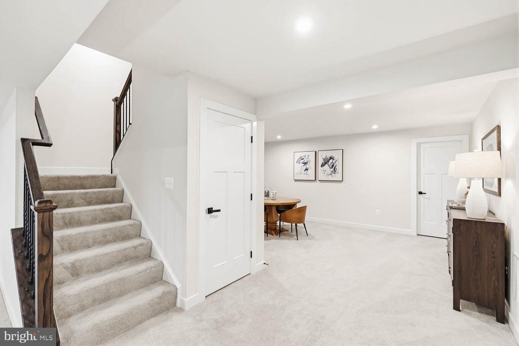 10907 GREEN LEAF RUN, SPOTSYLVANIA, Virginia 22551, 5 Bedrooms Bedrooms, ,4 BathroomsBathrooms,Residential,10907 GREEN LEAF RUN,VASP2040256 MLS # VASP2040256