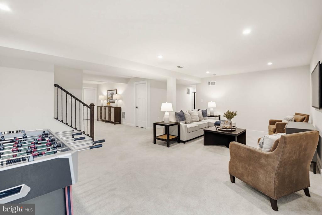 10907 GREEN LEAF RUN, SPOTSYLVANIA, Virginia 22551, 5 Bedrooms Bedrooms, ,4 BathroomsBathrooms,Residential,10907 GREEN LEAF RUN,VASP2040256 MLS # VASP2040256