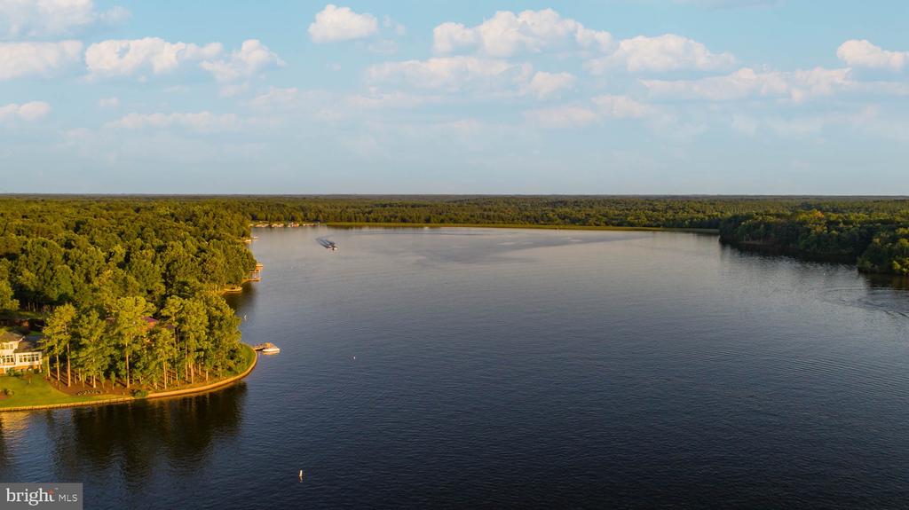 10907 GREEN LEAF RUN, SPOTSYLVANIA, Virginia 22551, 5 Bedrooms Bedrooms, ,4 BathroomsBathrooms,Residential,10907 GREEN LEAF RUN,VASP2040256 MLS # VASP2040256