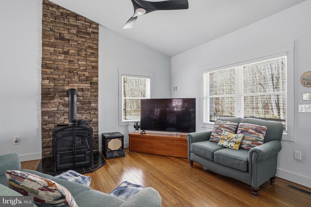 216 COOKE LN, BUMPASS, Virginia 23024, 3 Bedrooms Bedrooms, ,3 BathroomsBathrooms,Residential,216 COOKE LN,VALA2009512 MLS # VALA2009512