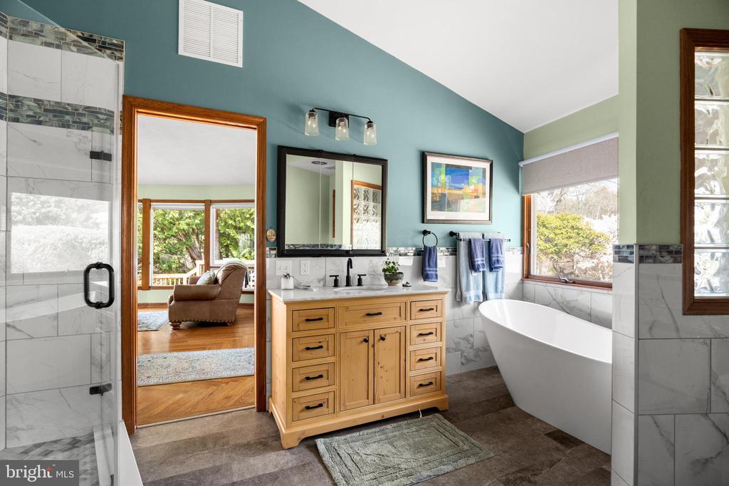 10803 CREST HILL RD, MARSHALL, Virginia, 3 Bedrooms Bedrooms, ,2 BathroomsBathrooms,Residential,10803 CREST HILL RD,VAFQ2021146 MLS # VAFQ2021146