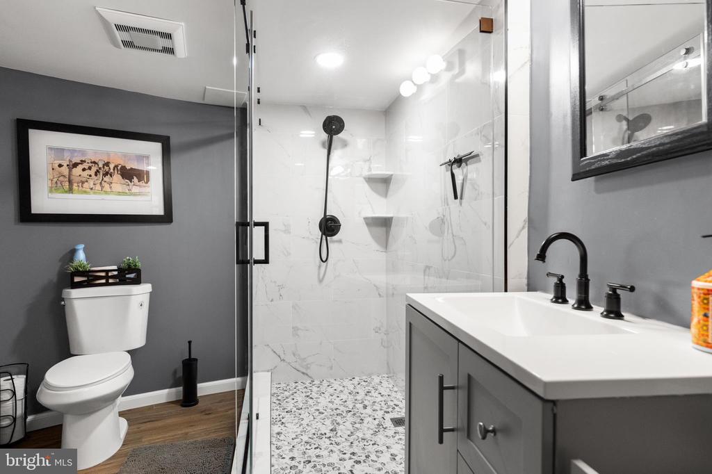 10803 CREST HILL RD, MARSHALL, Virginia, 3 Bedrooms Bedrooms, ,2 BathroomsBathrooms,Residential,10803 CREST HILL RD,VAFQ2021146 MLS # VAFQ2021146