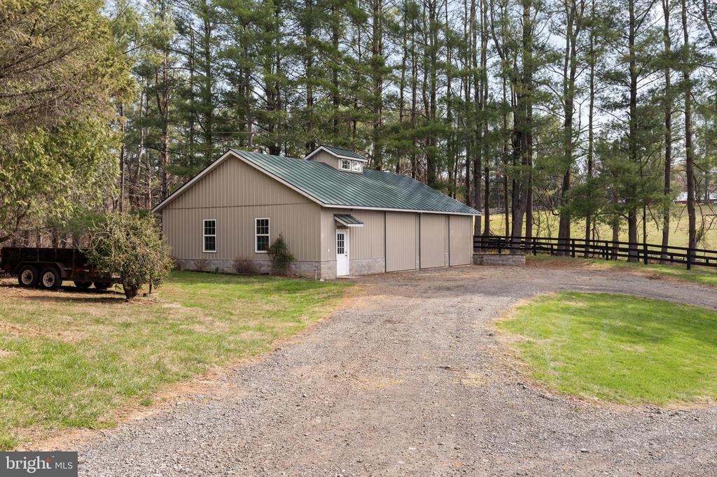 10803 CREST HILL RD, MARSHALL, Virginia, 3 Bedrooms Bedrooms, ,2 BathroomsBathrooms,Residential,10803 CREST HILL RD,VAFQ2021146 MLS # VAFQ2021146