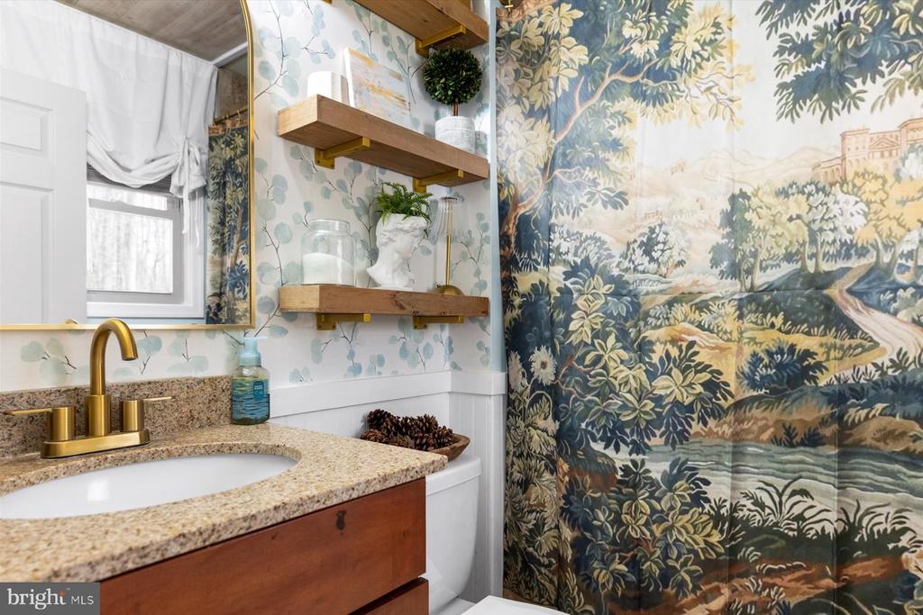 6246 JOHN BARTON PAYNE RD, MARSHALL, Virginia, 4 Bedrooms Bedrooms, ,3 BathroomsBathrooms,Residential,6246 JOHN BARTON PAYNE RD,VAFQ2020616 MLS # VAFQ2020616