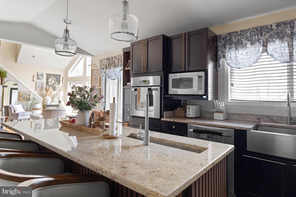 6246 JOHN BARTON PAYNE RD, MARSHALL, Virginia, 4 Bedrooms Bedrooms, ,3 BathroomsBathrooms,Residential,6246 JOHN BARTON PAYNE RD,VAFQ2020616 MLS # VAFQ2020616