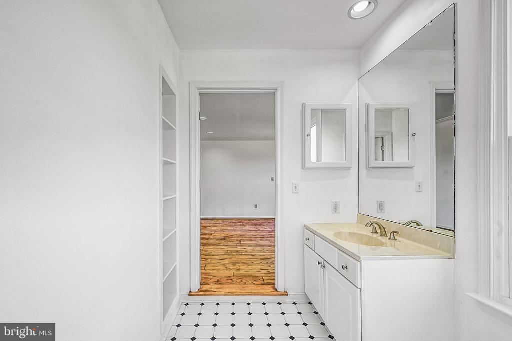 1950 CAMPBELL RD, KESWICK, Virginia 22947, 5 Bedrooms Bedrooms, ,3 BathroomsBathrooms,Residential,1950 CAMPBELL RD,VALA2009450 MLS # VALA2009450