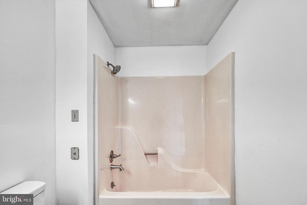 1950 CAMPBELL RD, KESWICK, Virginia 22947, 5 Bedrooms Bedrooms, ,3 BathroomsBathrooms,Residential,1950 CAMPBELL RD,VALA2009450 MLS # VALA2009450