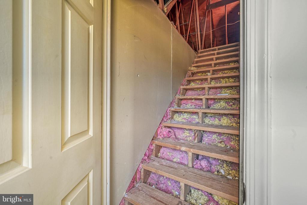 1950 CAMPBELL RD, KESWICK, Virginia 22947, 5 Bedrooms Bedrooms, ,3 BathroomsBathrooms,Residential,1950 CAMPBELL RD,VALA2009450 MLS # VALA2009450